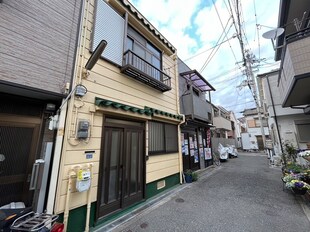 梅ヶ香町2丁目貸家の物件外観写真